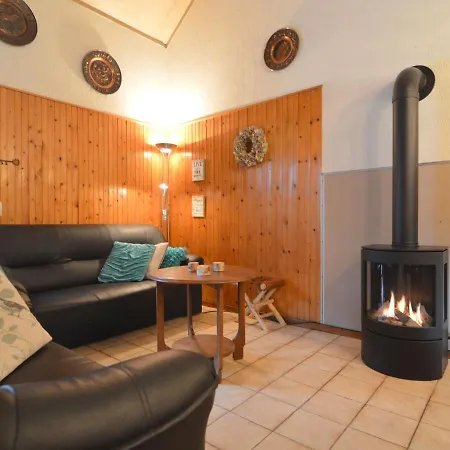 Cozy In With Huge Private Garden