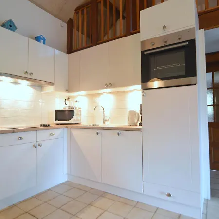 Cozy In With Huge Private Garden *