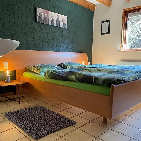 Cozy In With Huge Private Garden Feriehus *