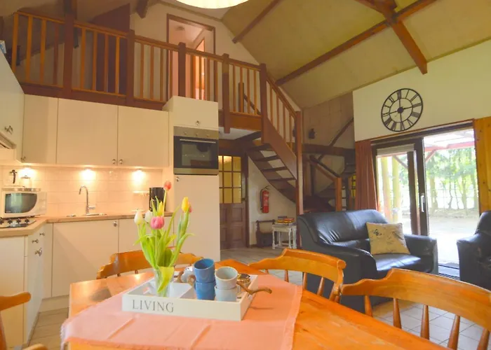 Cozy In With Huge Private Garden *