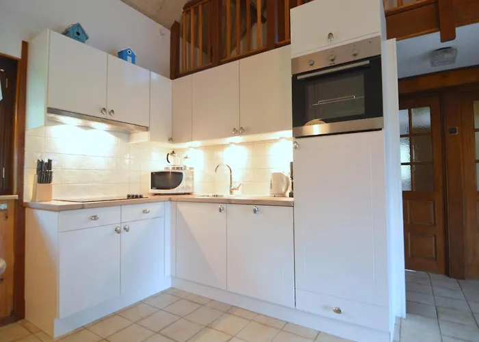 Cozy In With Huge Private Garden *