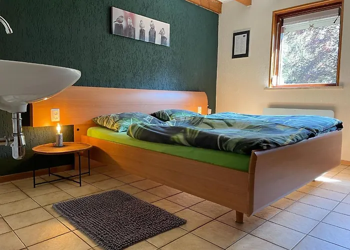 Cozy In With Huge Private Garden Tatil Evi *