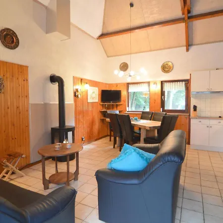 Prázdninový dům Cozy In With Huge Private Garden