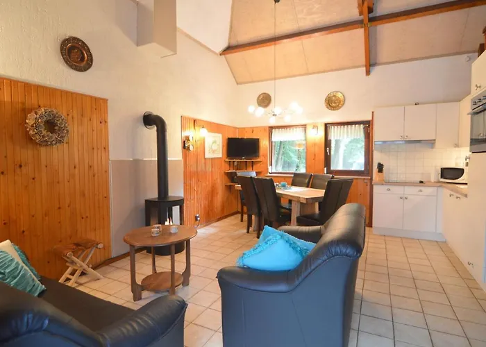 Σπίτι διακοπών Cozy In With Huge Private Garden